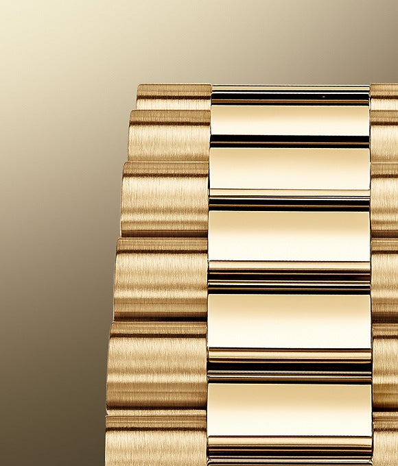 Rolex Day-Date 36mm Yellow Gold Champagne Diamond Dial