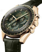 Speedmaster Moonwatch Professional 42 mm, Moonshine™ gold on leather strap
