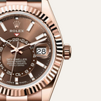 C Rolex Sky-Dweller 18K Rose Gold, Chocolate Index Dial, Oysterflex Bracelet, 42 mm