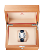 Speedmaster Chronoscope 43 mm, steel on leather strap