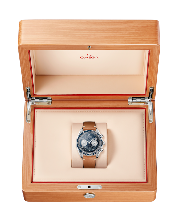 Speedmaster Chronoscope 43 mm, steel on leather strap