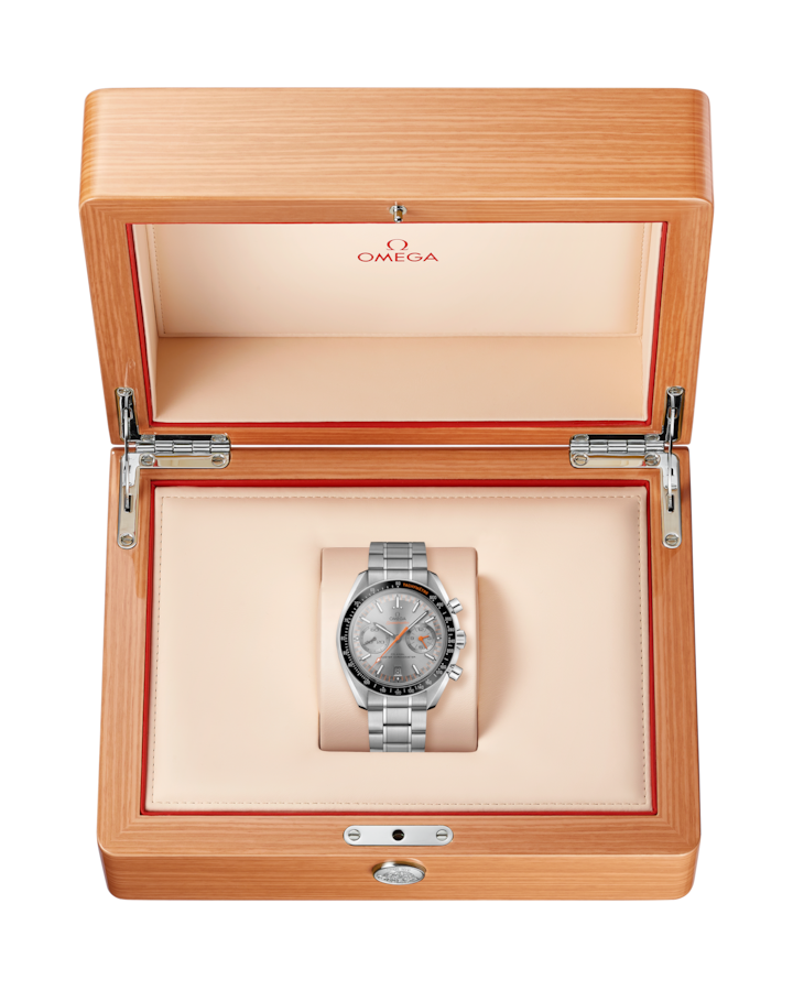 Speedmaster Racing 44.25 mm, steel on steel