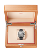 Speedmaster Dark Side of the Moon 44.25 mm, grey ceramic on coated nylon fabric strap